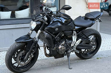 Мотоцикл Без обтекателей (Naked bike) Yamaha MT-07 2016 в 