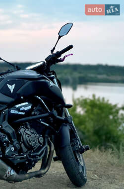 Мотоцикл Без обтекателей (Naked bike) Yamaha MT-07 2019 в 