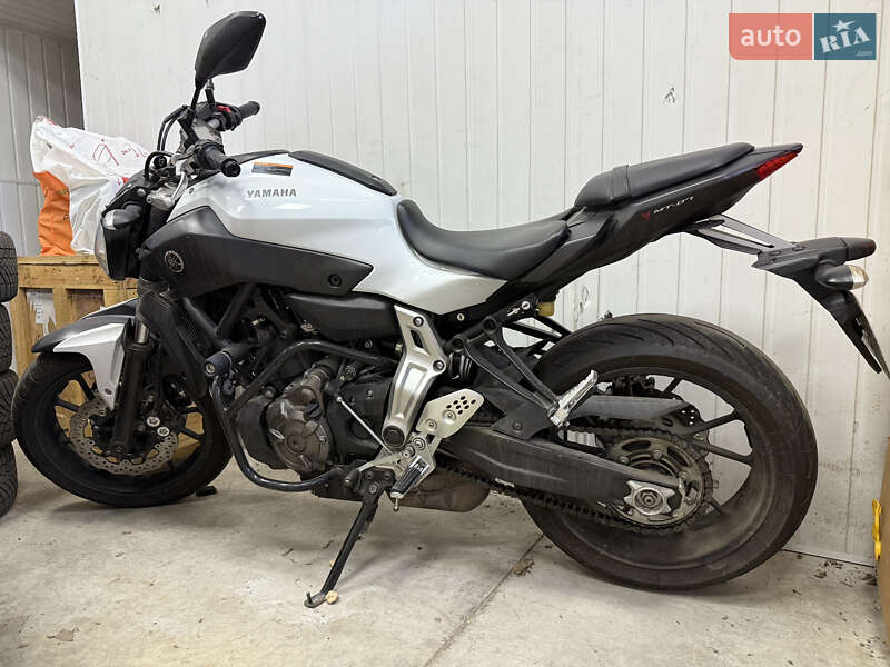 Yamaha MT-07 2016