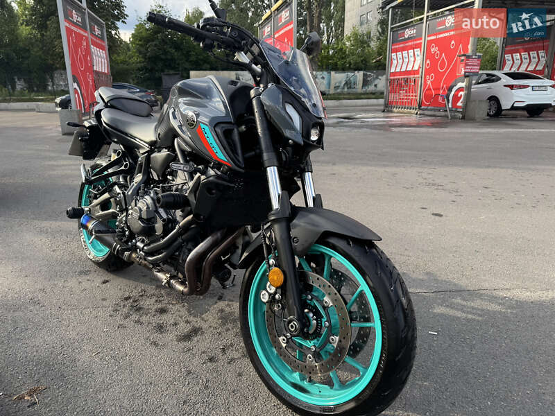 Мотоцикл Без обтекателей (Naked bike) Yamaha MT-07 2023 в Киеве