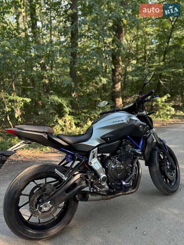 Yamaha MT-07 2016