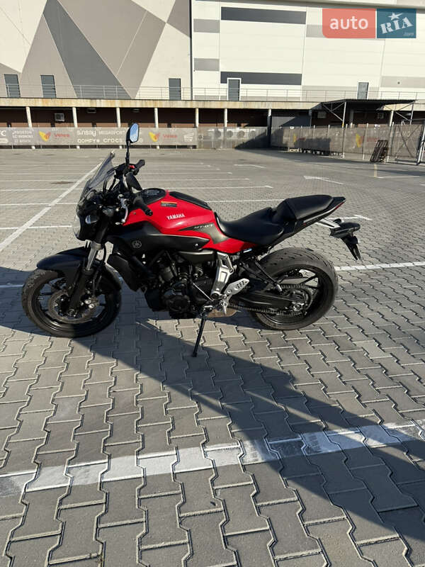 Мотоцикл Без обтекателей (Naked bike) Yamaha MT-07 2014 в Ивано-Франковске