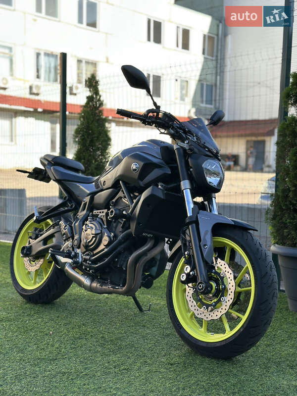 Yamaha MT-07 2016