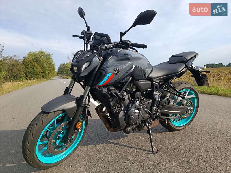 Мотоцикл Без обтекателей (Naked bike) Yamaha MT-07 2023 в 