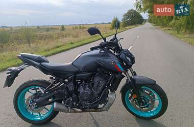 Мотоцикл Без обтекателей (Naked bike) Yamaha MT-07 2023 в 