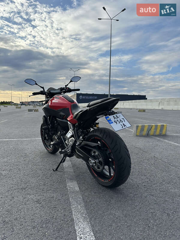 Yamaha MT-07 2018