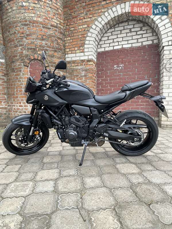 Мотоцикл Без обтекателей (Naked bike) Yamaha MT-07 2025 в Николаеве фото Мотоцикл Без обтекателей (Naked bike) Yamaha MT-07 2025 в Николаеве