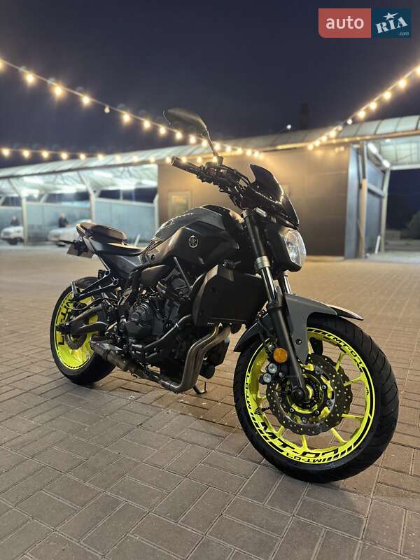 Спортбайк Yamaha MT-07 2017 в Днепре фото 9 Спортбайк Yamaha MT-07 2017 в Днепре
