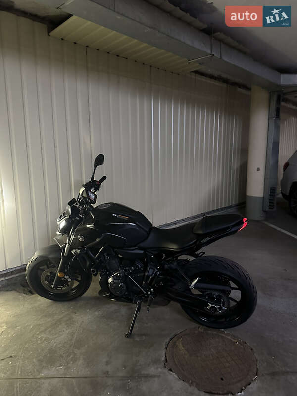 Мотоцикл Без обтекателей (Naked bike) Yamaha MT-07 2023 в Киеве фото 3 Мотоцикл Без обтекателей (Naked bike) Yamaha MT-07 2023 в Киеве