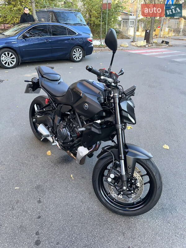 Мотоцикл Без обтекателей (Naked bike) Yamaha MT-07 2025 в Киеве фото 10 Мотоцикл Без обтекателей (Naked bike) Yamaha MT-07 2025 в Киеве