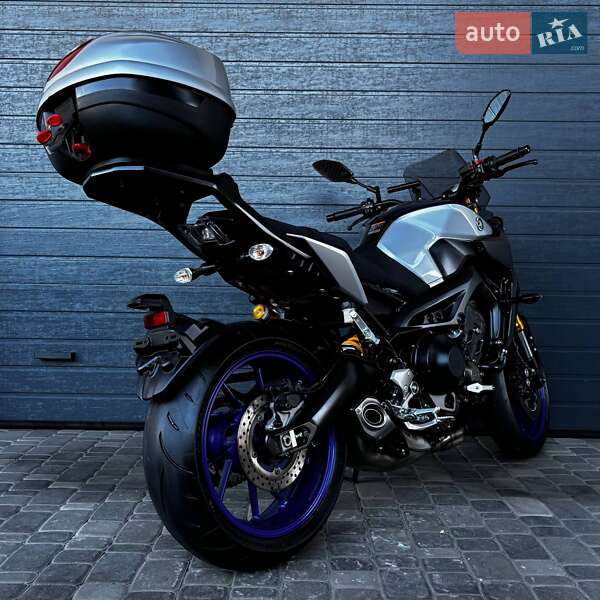 Мотоцикл Без обтекателей (Naked bike) Yamaha MT-09 SP 2018 в Белой Церкви фото 5 Мотоцикл Без обтекателей (Naked bike) Yamaha MT-09 SP 2018 в Белой Церкви