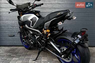 Мотоцикл Без обтекателей (Naked bike) Yamaha MT-09 SP 2018 в 