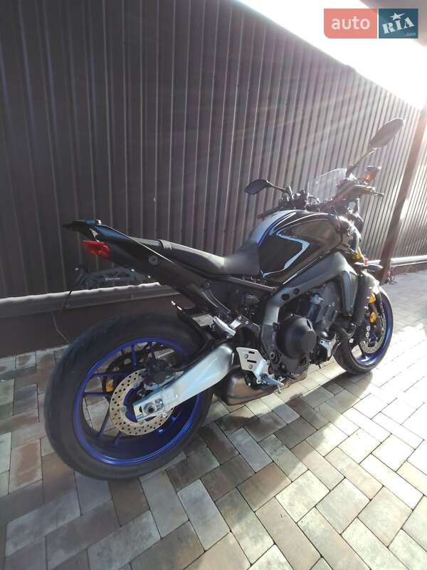 Мотоцикл Без обтекателей (Naked bike) Yamaha MT-09 SP 2023 в Белогородке фото 3 Мотоцикл Без обтекателей (Naked bike) Yamaha MT-09 SP 2023 в Белогородке