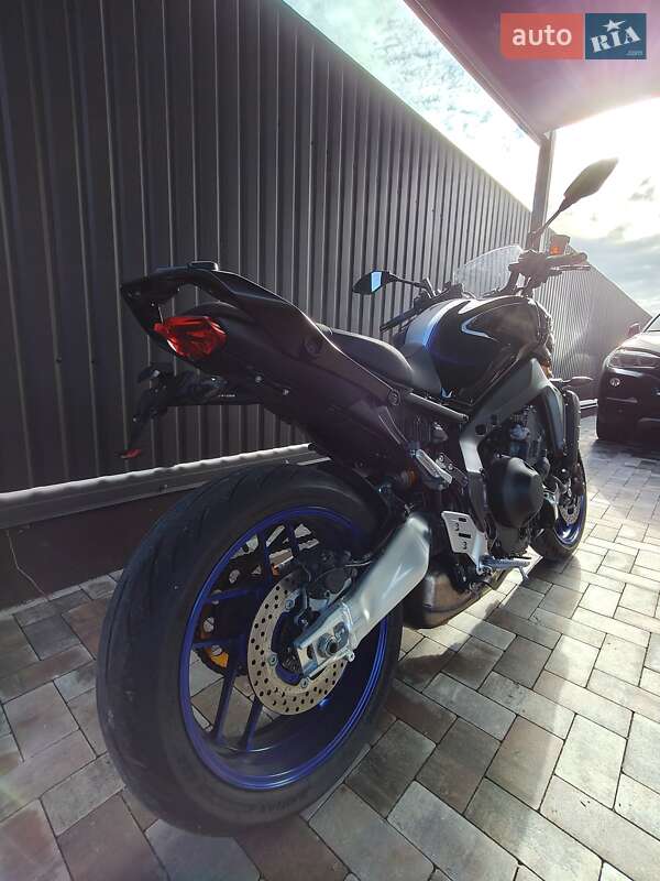 Мотоцикл Без обтекателей (Naked bike) Yamaha MT-09 SP 2023 в Белогородке фото 10 Мотоцикл Без обтекателей (Naked bike) Yamaha MT-09 SP 2023 в Белогородке