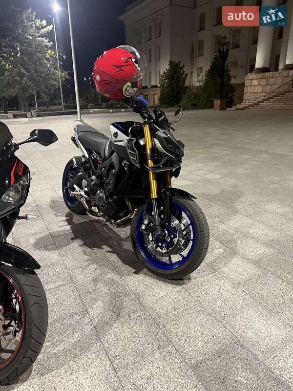 Мотоцикл Спорт-туризм Yamaha MT-09 SP 2017 в Каменском фото Мотоцикл Спорт-туризм Yamaha MT-09 SP 2017 в Каменском