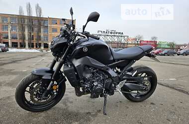 Мотоцикл Без обтекателей (Naked bike) Yamaha MT-09 2021 в Киеве