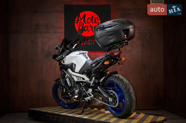 Мотоцикл Без обтекателей (Naked bike) Yamaha MT-09 2015 в Днепре