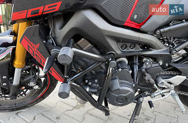 Мотоцикл Без обтекателей (Naked bike) Yamaha MT-09 2018 в 