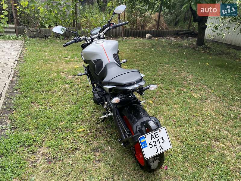 Мотоцикл Без обтікачів (Naked bike) Yamaha MT-09 2020 в Дніпрі фото 8 Мотоцикл Без обтікачів (Naked bike) Yamaha MT-09 2020 в Дніпрі