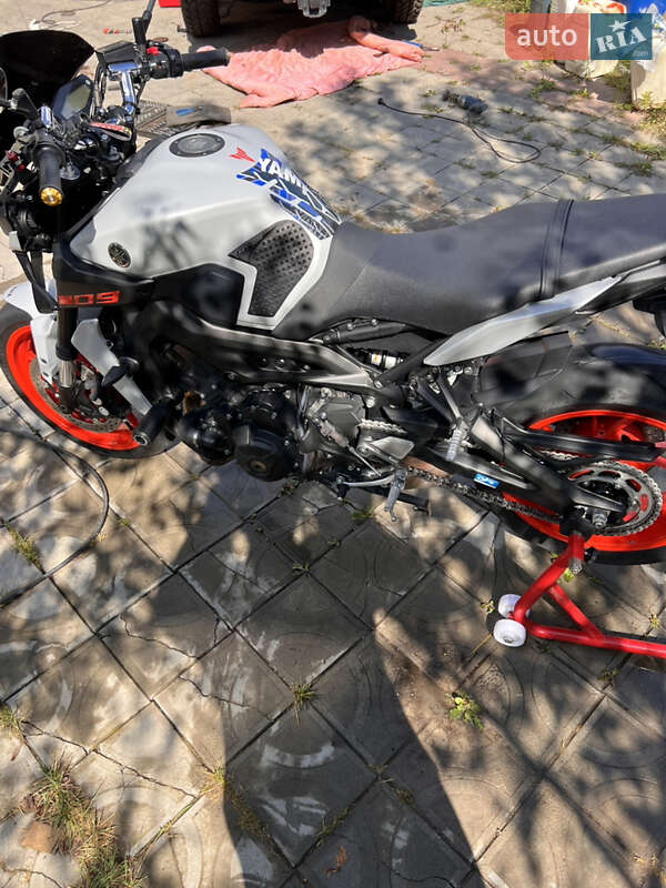 Мотоцикл Без обтекателей (Naked bike) Yamaha MT-09 2019 в Харькове фото 5 Мотоцикл Без обтекателей (Naked bike) Yamaha MT-09 2019 в Харькове
