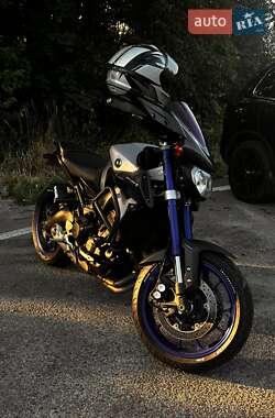 Грузовые мотороллеры, мотоциклы, скутеры, мопеды Yamaha MT-09 2015 в Кропивницком