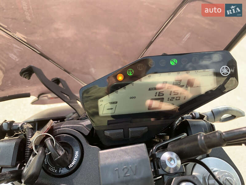 Мотоцикл Без обтекателей (Naked bike) Yamaha MT-09 2017 в Сновске фото 14 Мотоцикл Без обтекателей (Naked bike) Yamaha MT-09 2017 в Сновске