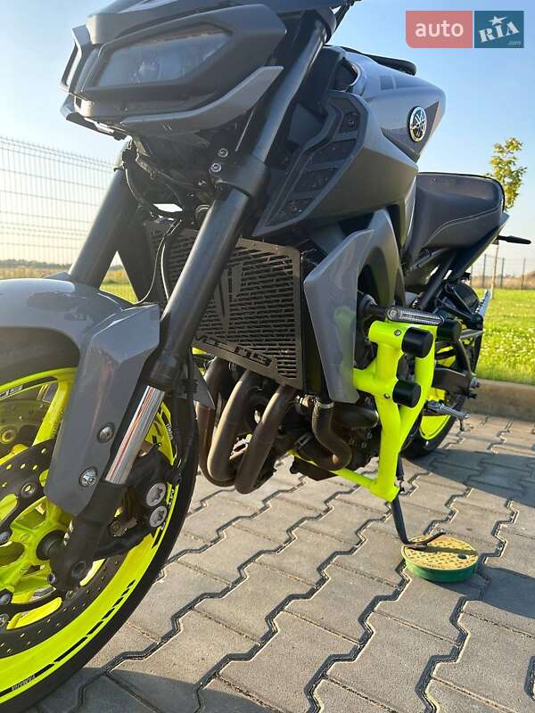 Мотоцикл Без обтекателей (Naked bike) Yamaha MT-09 2017 в Житомире фото 7 Мотоцикл Без обтекателей (Naked bike) Yamaha MT-09 2017 в Житомире