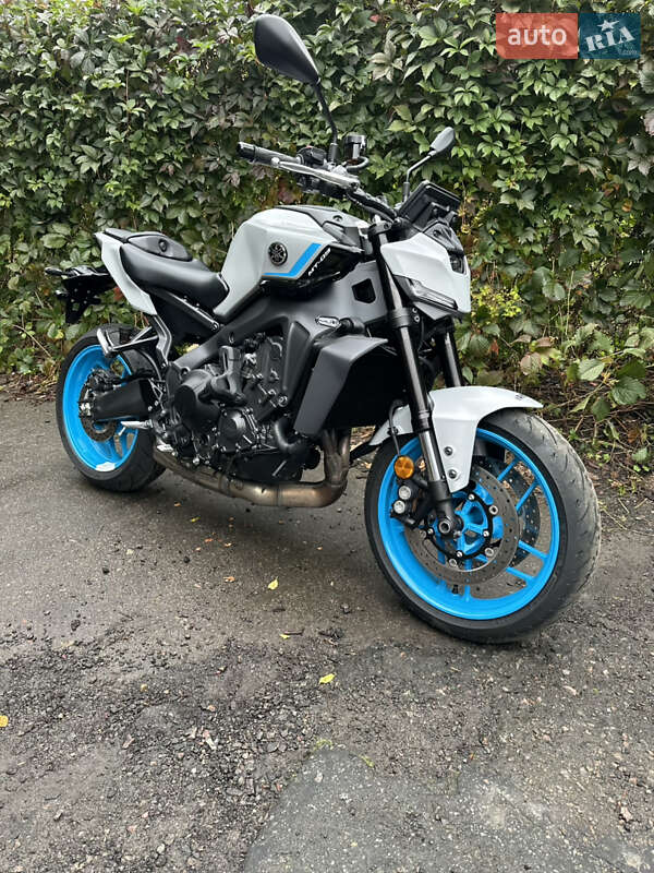 Мотоцикл Без обтекателей (Naked bike) Yamaha MT-09 2025 в Львове фото 2 Мотоцикл Без обтекателей (Naked bike) Yamaha MT-09 2025 в Львове