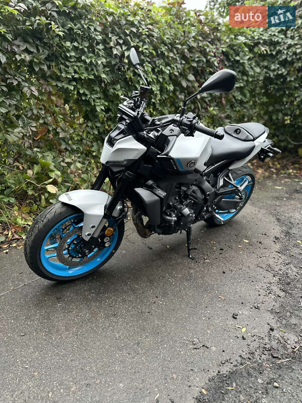 Мотоцикл Без обтекателей (Naked bike) Yamaha MT-09 2025 в Львове фото 12 Мотоцикл Без обтекателей (Naked bike) Yamaha MT-09 2025 в Львове