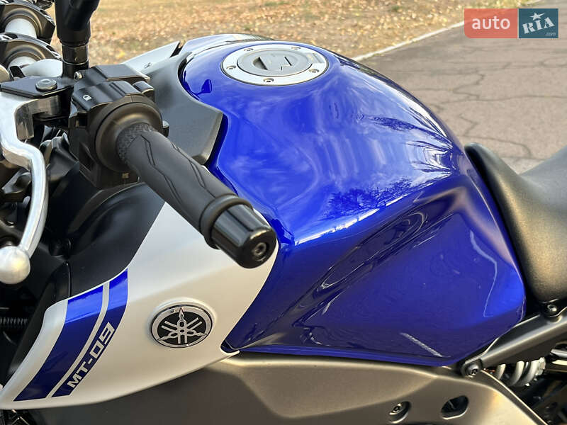 Мотоцикл Без обтекателей (Naked bike) Yamaha MT-09 2021 в Днепре