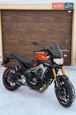 Мотоцикл Без обтікачів (Naked bike) Yamaha MT-09 2015 в Вінниці