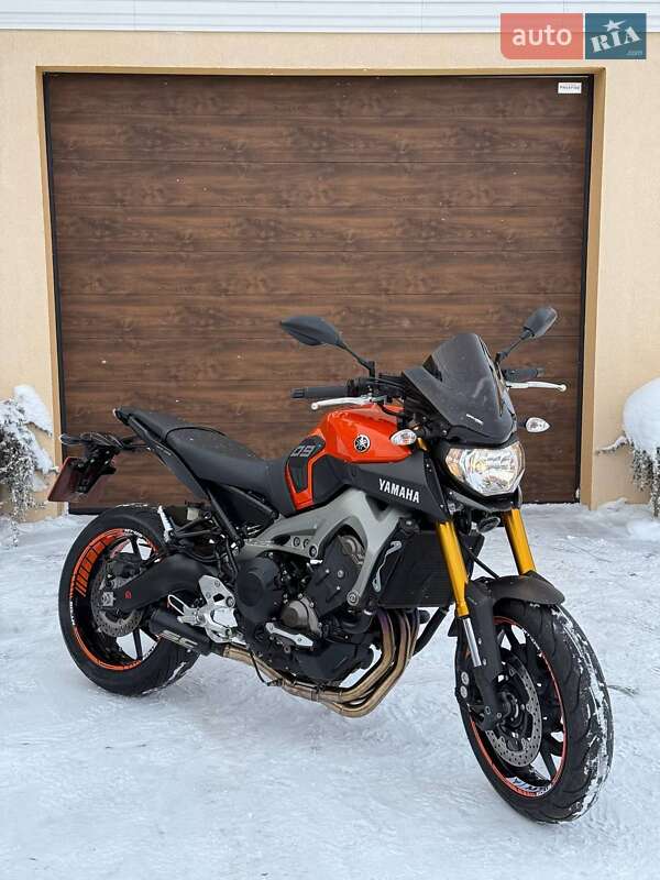 Мотоцикл Без обтікачів (Naked bike) Yamaha MT-09 2015 в Вінниці