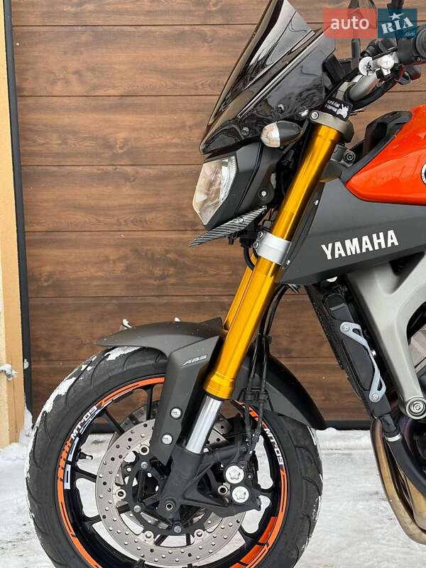 Мотоцикл Без обтікачів (Naked bike) Yamaha MT-09 2015 в Вінниці