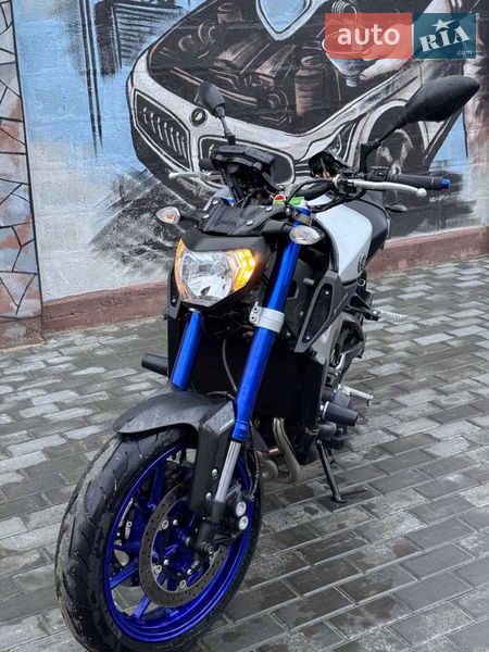 Мотоцикл Без обтекателей (Naked bike) Yamaha MT-09 2016 в Покрове