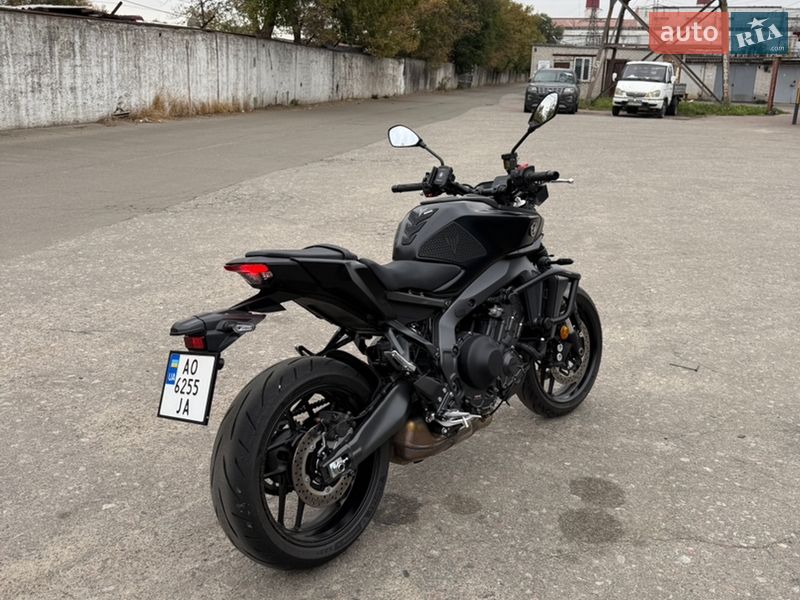 Мотоцикл Без обтекателей (Naked bike) Yamaha MT-09 2025 в Киеве фото 2 Мотоцикл Без обтекателей (Naked bike) Yamaha MT-09 2025 в Киеве