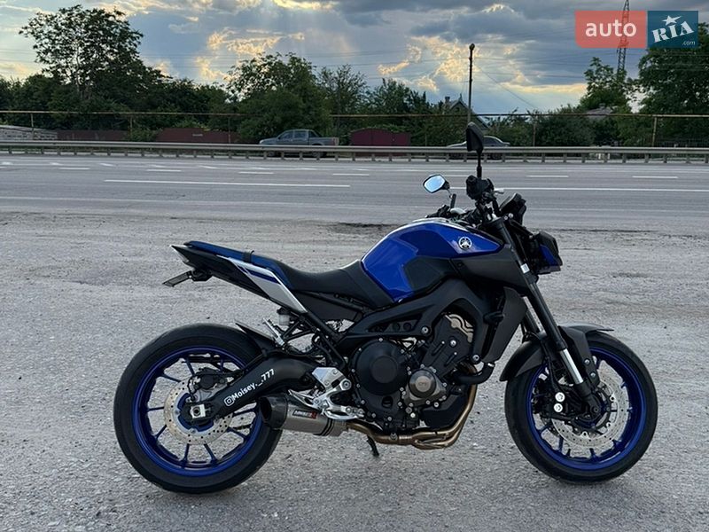 Мотоцикл Без обтекателей (Naked bike) Yamaha MT-09 2017 в Запорожье фото 2 Мотоцикл Без обтекателей (Naked bike) Yamaha MT-09 2017 в Запорожье