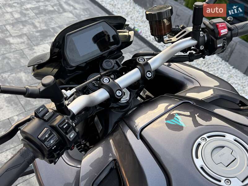 Мотоцикл Без обтекателей (Naked bike) Yamaha MT-10 2023 в Ковеле фото 26 Мотоцикл Без обтекателей (Naked bike) Yamaha MT-10 2023 в Ковеле