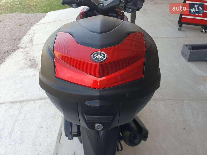 Скутер Yamaha NMax 2017 в Вышгороде