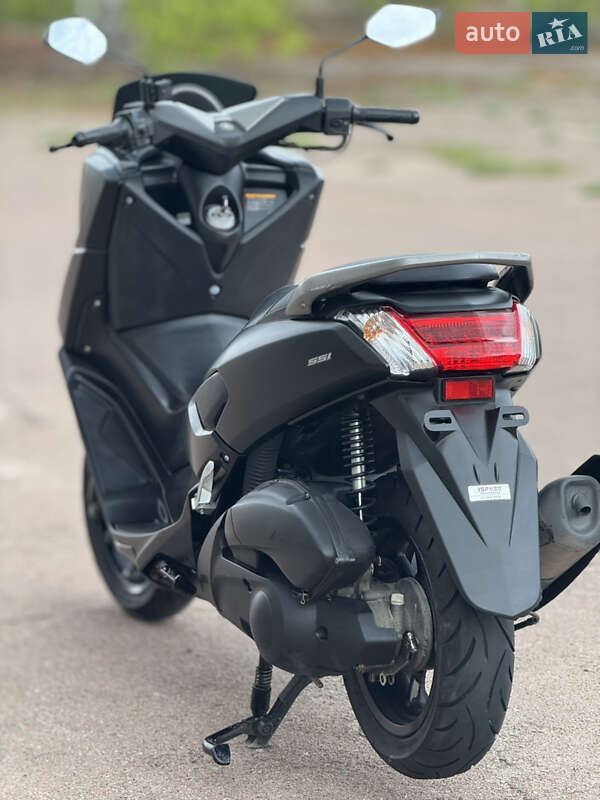 Макси-скутер Yamaha NMax 2017 в Сновске