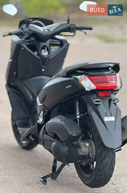 Максі-скутер Yamaha NMax 2017 в 