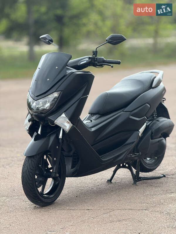 Макси-скутер Yamaha NMax 2017 в Сновске