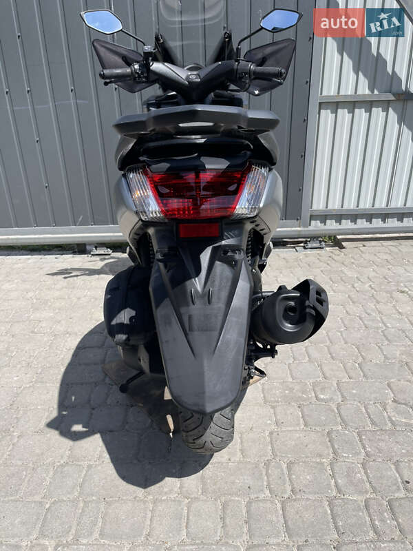 Макси-скутер Yamaha NMax 2017 в Березному