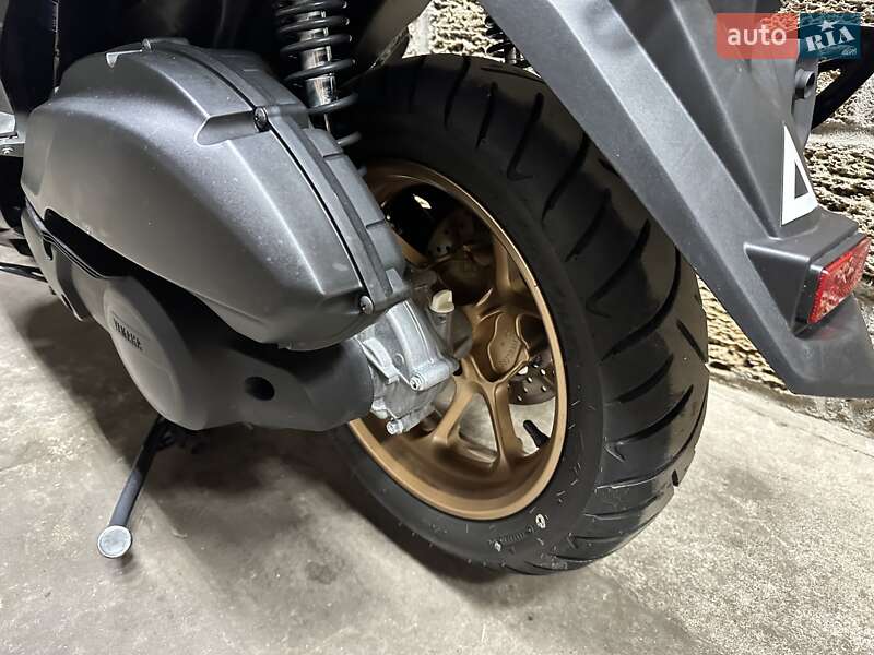 Максі-скутер Yamaha NMax 2023 в Одесі
