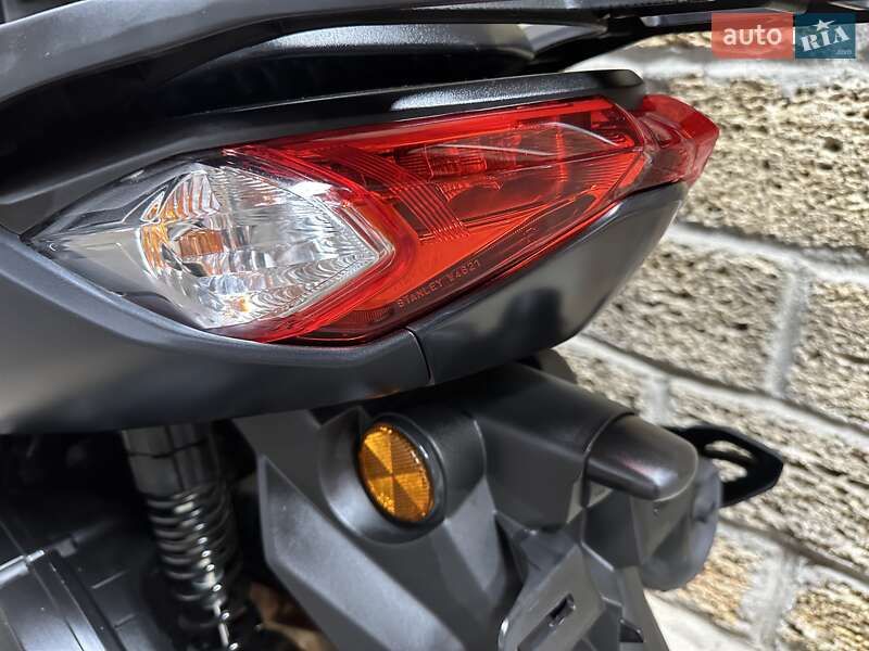 Макси-скутер Yamaha NMax 2021 в Одессе