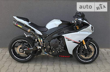 Спортбайк Yamaha R1 2014 в 