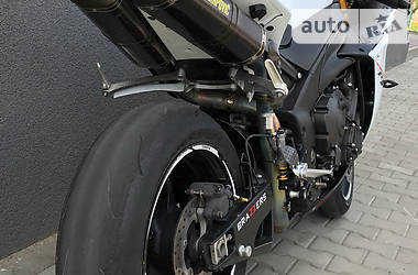 Спортбайк Yamaha R1 2014 в 