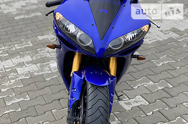 Спортбайк Yamaha R1 2006 в 