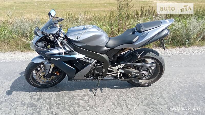 Спортбайк Yamaha R1 2006 в Ратному