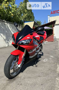 Спортбайк Yamaha R1 2000 в Харькове