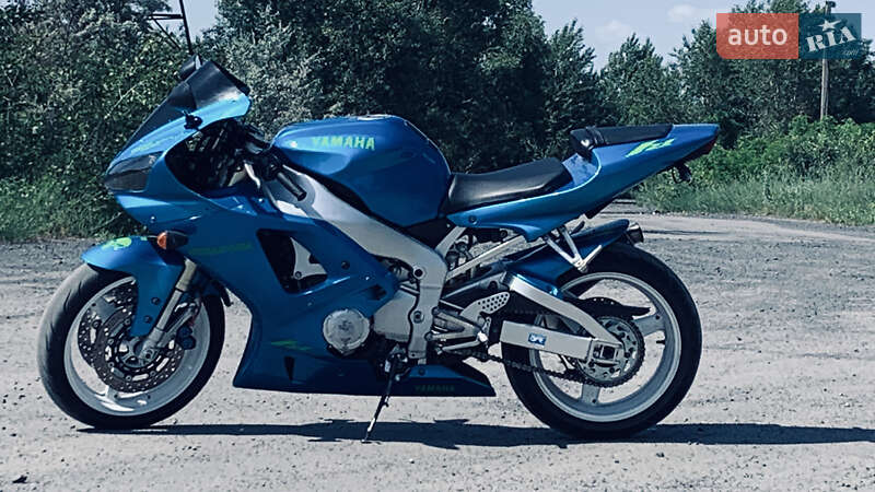 Спортбайк Yamaha R1 2000 в Горишних Плавнях